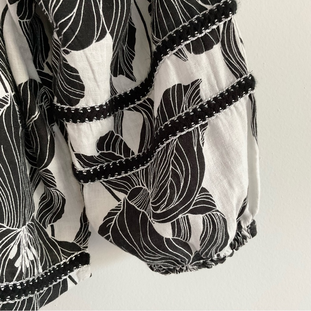 Tahari Linen Blouse Black White Floral Balloon Sleeve Square Neck Size M Beach - Picture 2 of 8